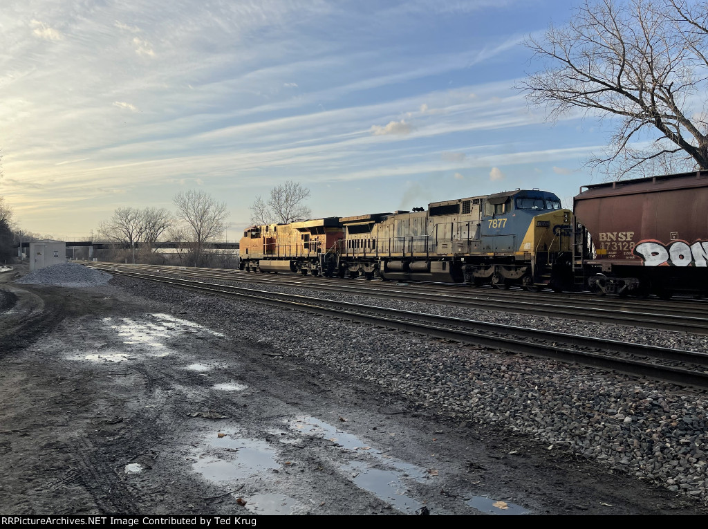 BNSF 7646 & CSX 7877